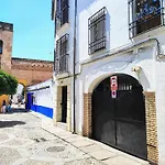 Alcazar San Basilio Apartment *